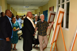 Robert Ferry, LAGI Co-founder, explains the concept behind Tanoa: The Bowl of Life by Puya Khalili, Iman Khalili, Abdolaziz Khalili, to the Hon. Viliame Gavoka, Deputy Prime Minister of Fiji.