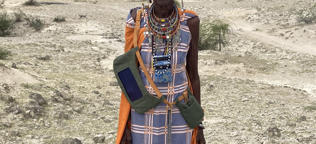 Atasa Solar Partners in Olorgesailie, Kenya model functioning prototypes of solar integrated into Maasai designed bags and accessories. Bags easily keep cell phones charged throughout the day. Bracelets and smaller accessories charge lights.